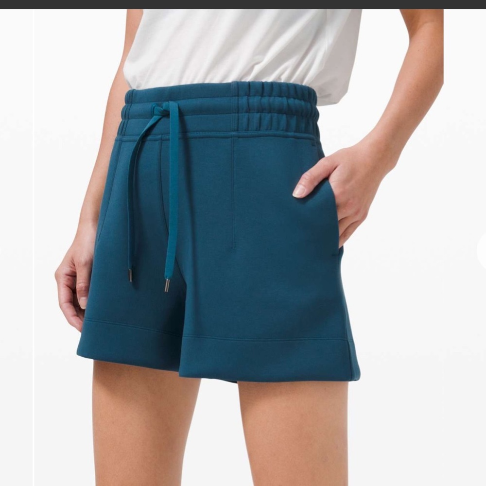 Lululemon Soft Ambitions High Rise Short 4"